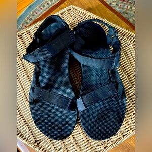 TEVA Women's Classic Sandals-Size 8